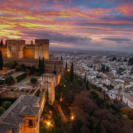 Casa Alhambra - Centro Historico Con Jardin Privado Appartement