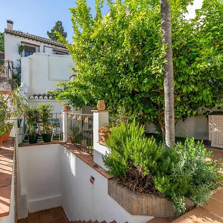 Апартаменты Casa Alhambra - Centro Historico Con Jardin Privado Гранада